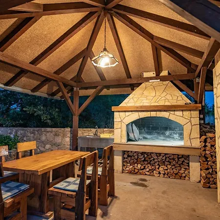 House Slavica With Pool