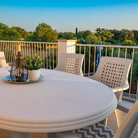 House Slavica With Pool