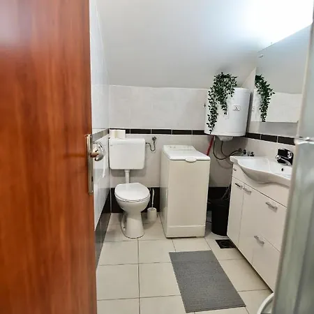 House Slavica With Pool * Debeljak